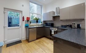 Lovely 2 Bedroom Apartment Near Highgate Station